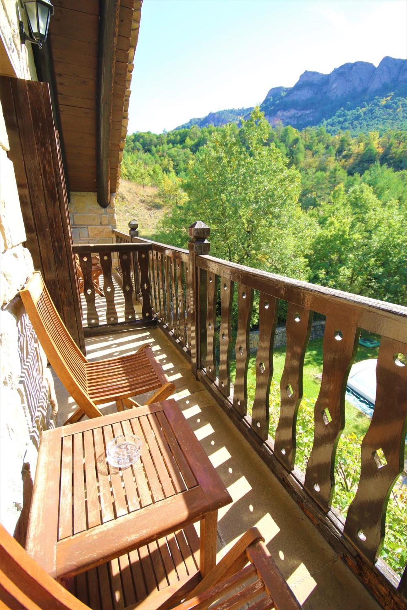 Hotel Rural El Mirador De Los Pirineos Santa Cruz de la Serós 外观 照片