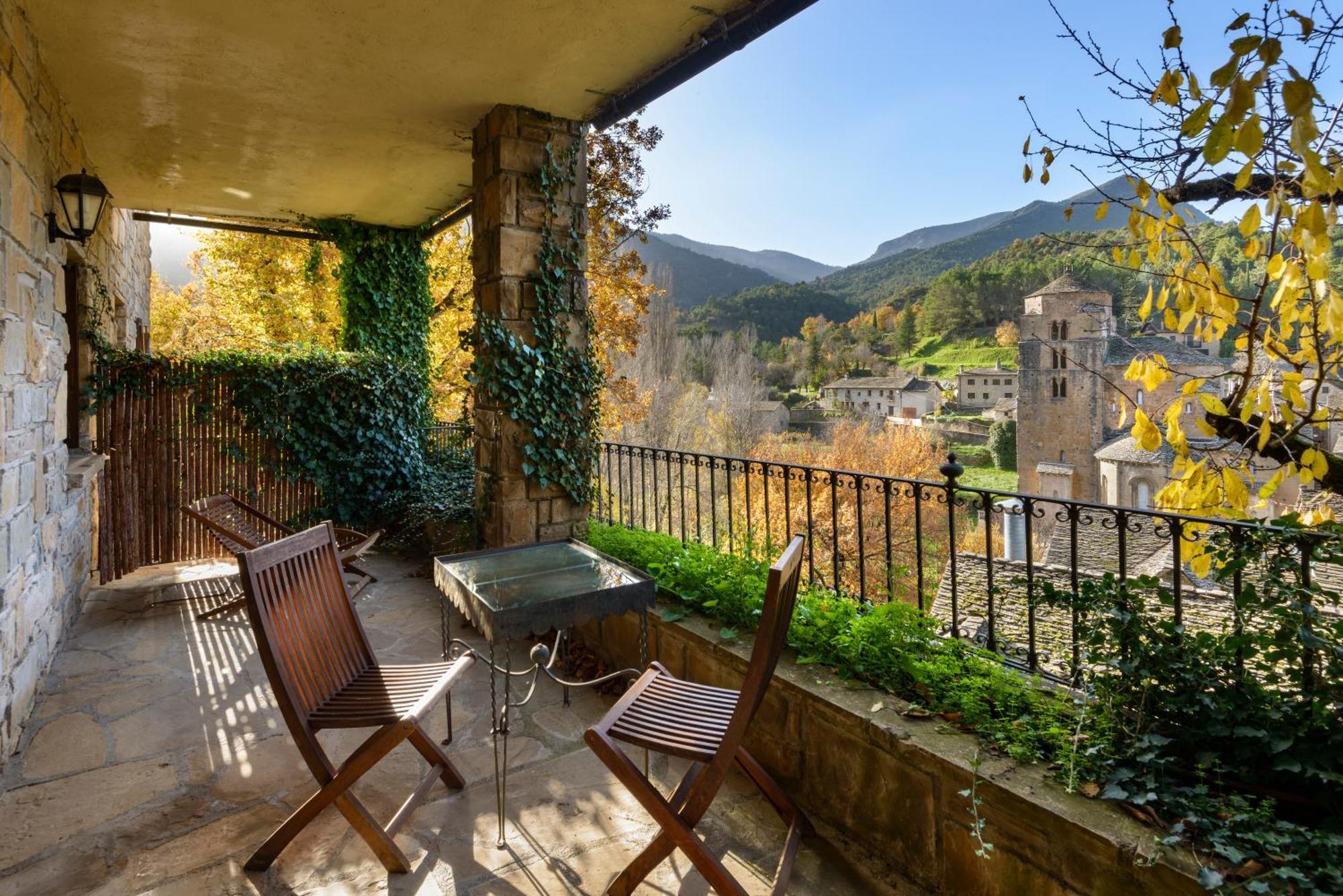 Hotel Rural El Mirador De Los Pirineos Santa Cruz de la Serós 外观 照片