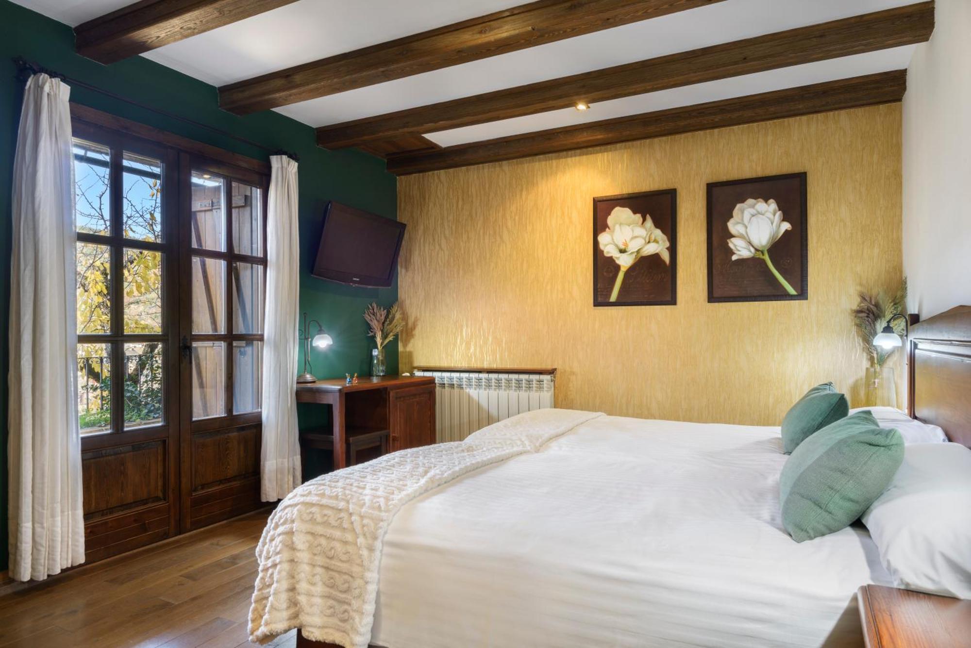 Hotel Rural El Mirador De Los Pirineos Santa Cruz de la Serós 外观 照片